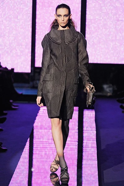 Look 11